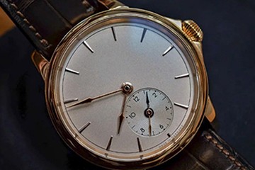 厦门欧米茄手表起雾了维修